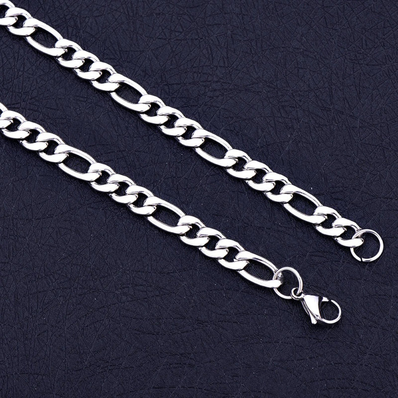 🔗 Durable & Glossy Men’s Figaro Chain Bracelet 💎